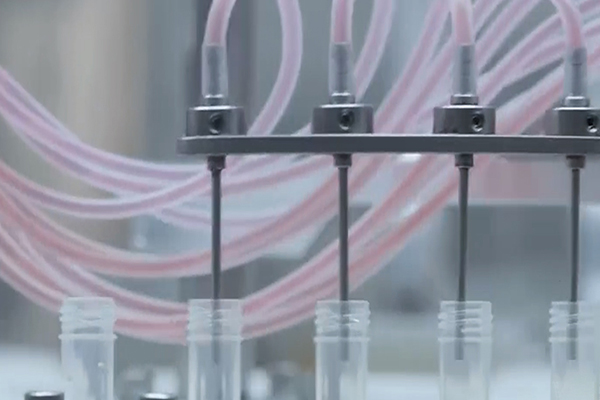 一次性采样管自动组装机提升效能、降低成本、保险质量