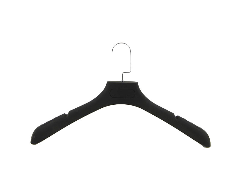 衣架自动插钩机提升出产效能的利器